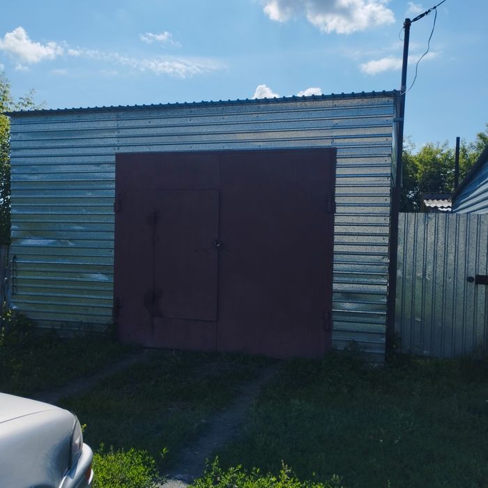 Продам квартиру в с . Якорь