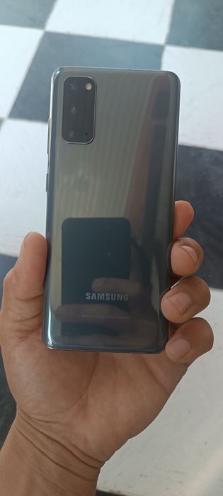Samsung s20 195$