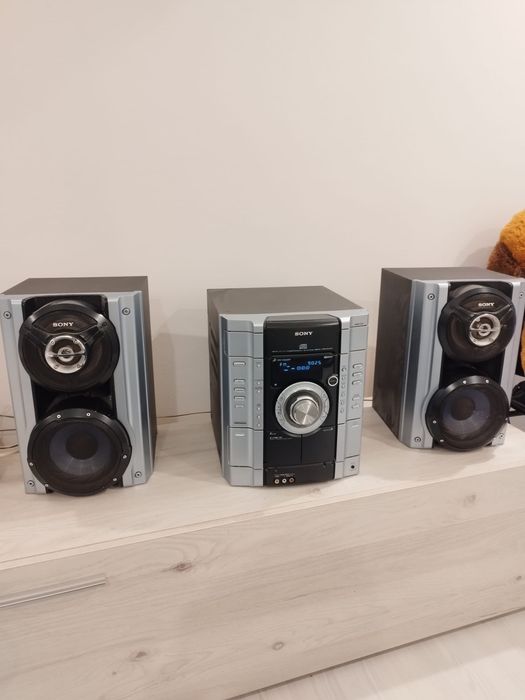 Combina muzocala sony MHC Rg333