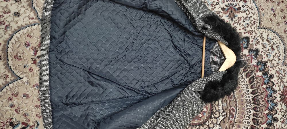 Зимняя женская куртка очень теплая