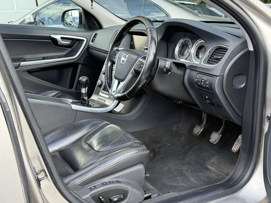 VOLVO V60 2012 — imagine 5