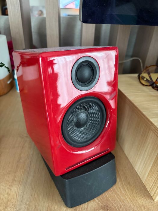 Vând boxe audioengine a2+ wireless rosu