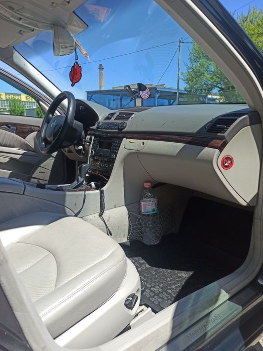 Mercedes w211 e320