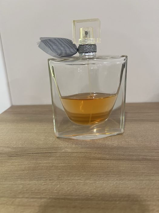Парфюм Lancome  La vie est belle