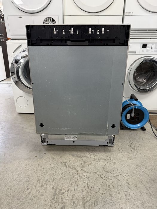 Съдомиялна машина SIEMENS с прожекция на времето