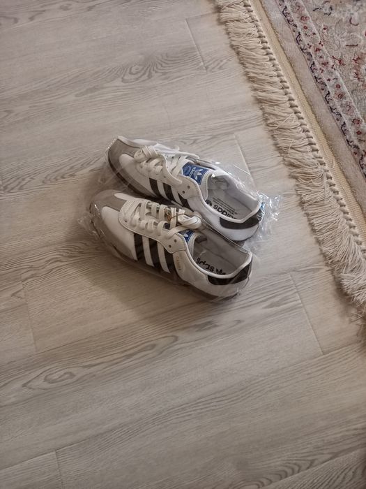 Кроссовки ADIDAS