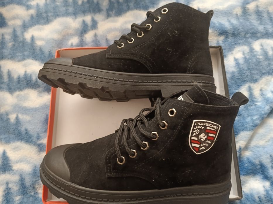 Новая обувь разных размеров