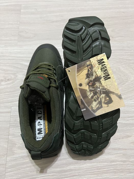 Продам тактические кроссовки