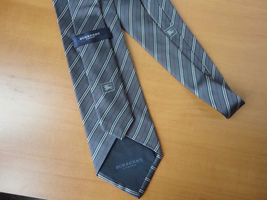 Burberry*нова оригинална вратовръзка