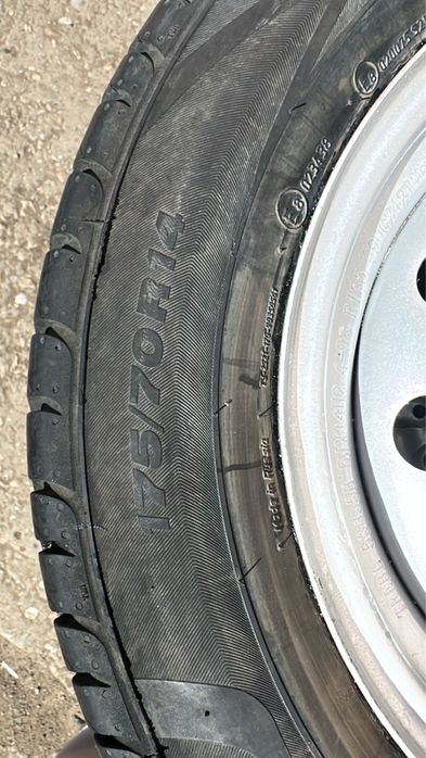 Продам колесо в сборе 175/70/14