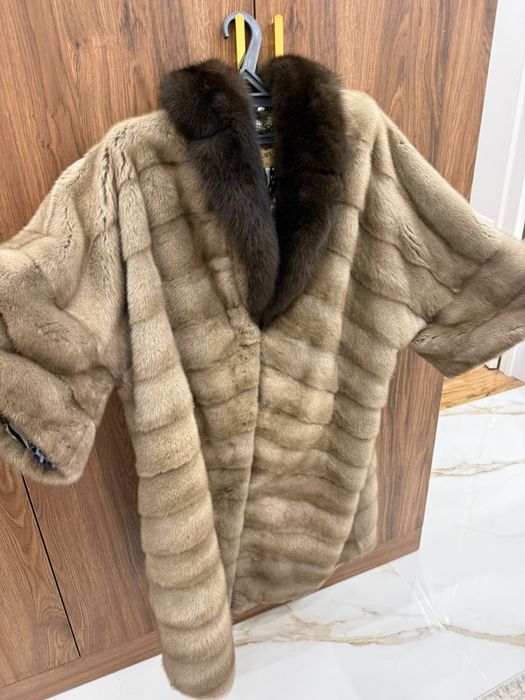 Продам норковую шубу.
