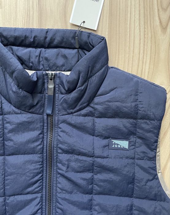 JACK & JONES Vest / Нов мъжки  елек/грейка L