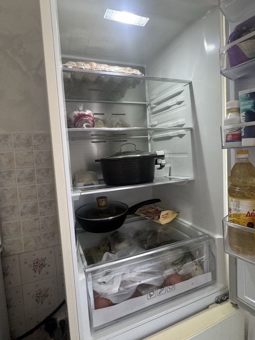 Продам холодильник самсунг в отличном состоянии