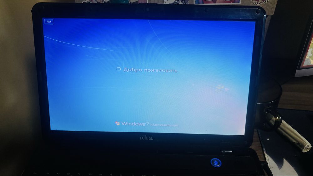 Ноутбук рабочий FUJITSU