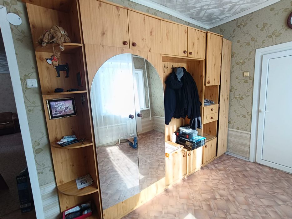 Прихожая, шкафы, кухонный за всё 7 тысяч