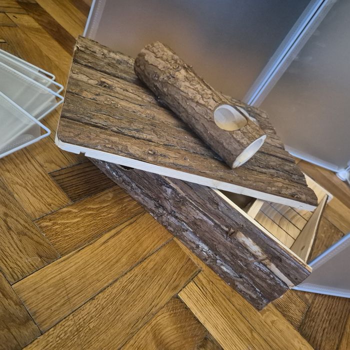 Lot accesorii rozătoare (Căsuță lemn, Tunel, Bilă) + Țarc modular plastic (9 buc)