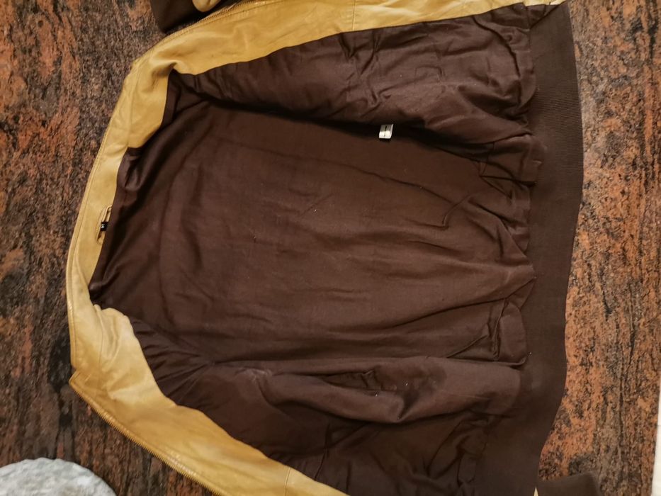 Vând geaca piele dama