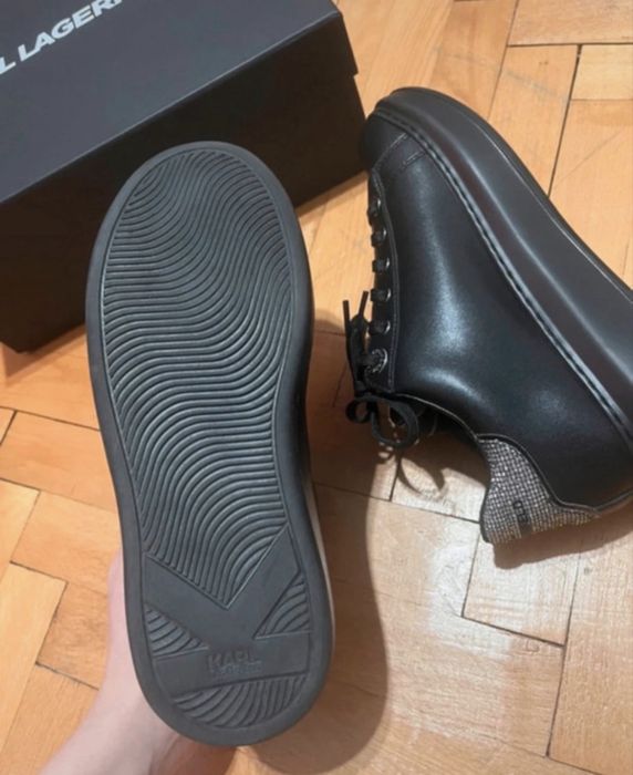Adidasi Karl Purtati doar de 2 ori