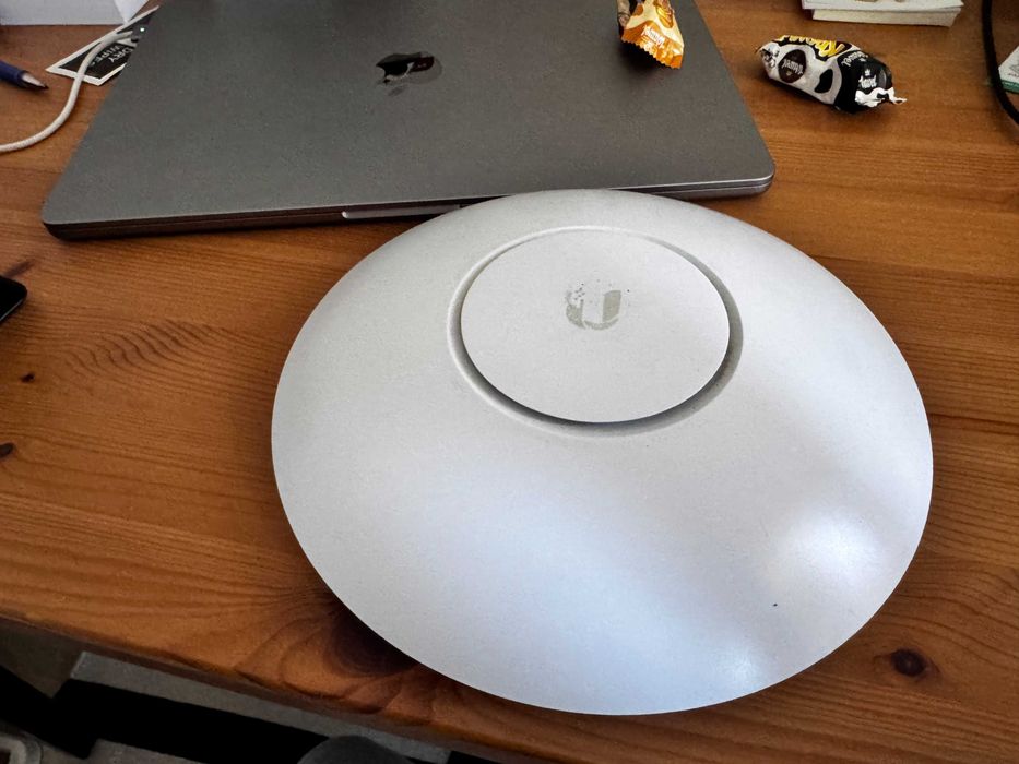 Продавам Ubiquiti UAP-AC-HD UniFi AC HD
