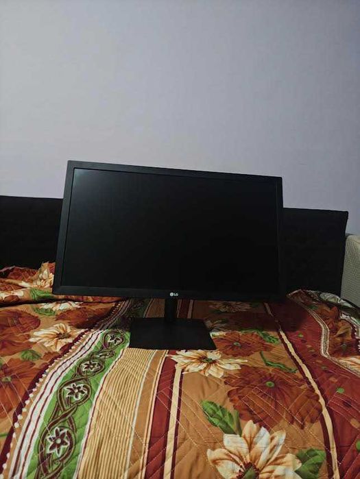 Monitor LG 22Inch AMD FreeSync 60Hz