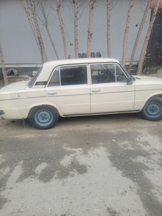 Jiguli 2103 sotiladi