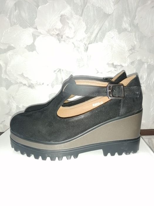 Продам туфли женские