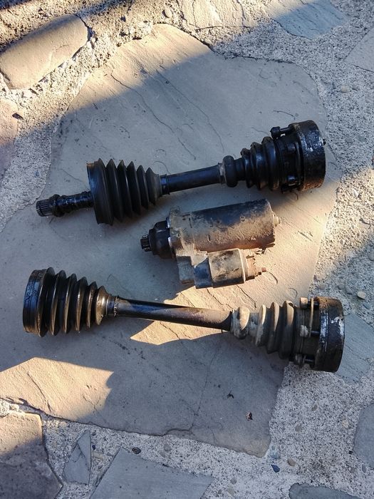 Vând planetare și electromotor wv t4
