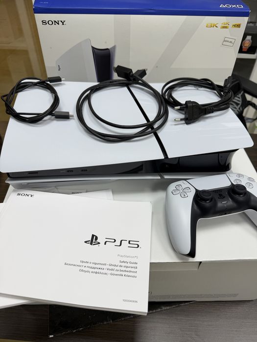 1TB Playstation 5 DISC Slim PULSAR гаранция ДО 2025 г. White