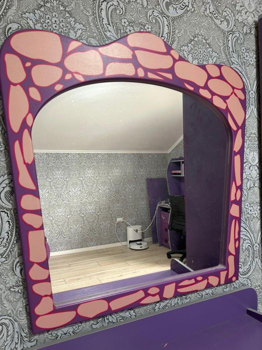 Продам детский уголок , комод,шкаф, стол, тумба