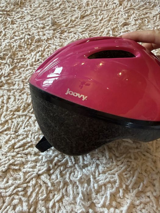 Защитный шлем для девочки 3-7 лет.