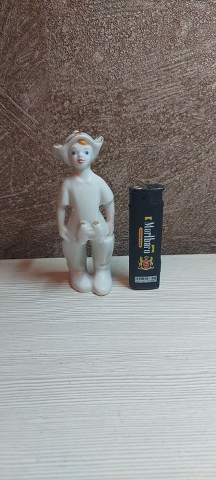 Фарфоровые статуэтки