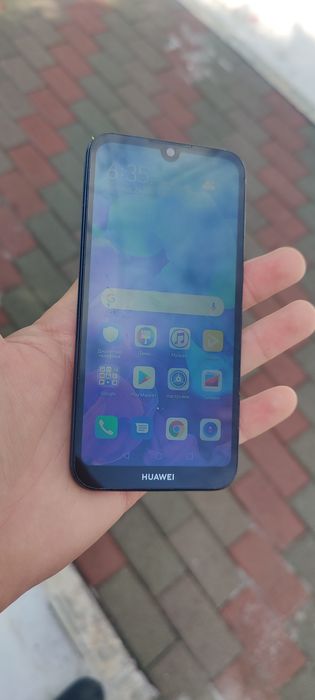Телефон Huawei y5 32gb без торга