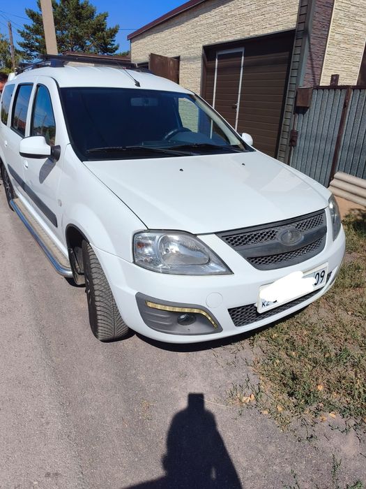 Продаю автомобиль Lada Largus