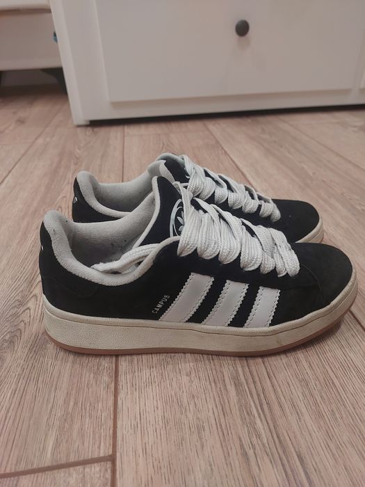 продаю кросовки adidas campus