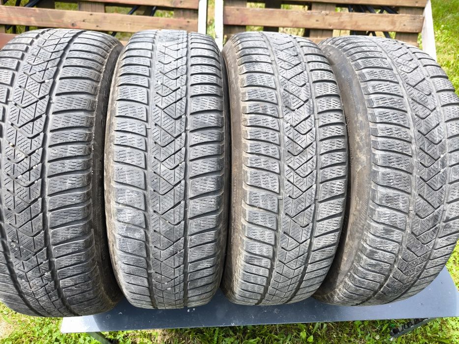 Anvelope iarna 205 55 R19 - PIRELLI SottoZero