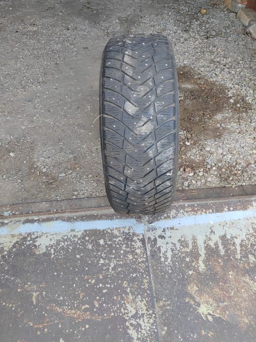 Продам резину в количестве 3шт
