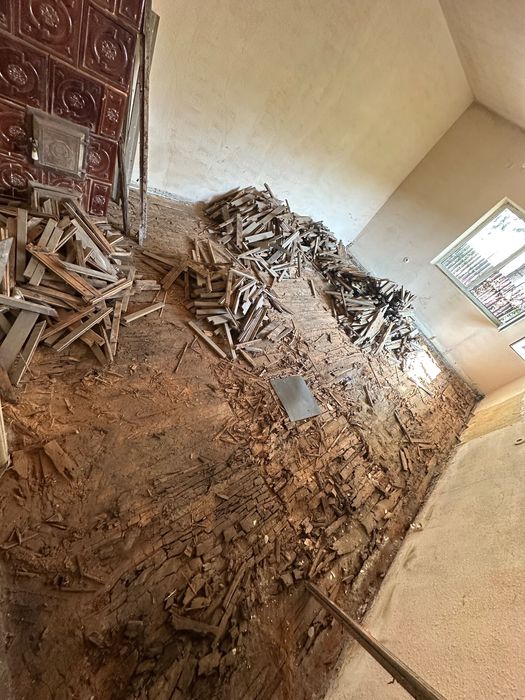 Execut debarasări,demolari,transporturi si construcții imobiliare!!!