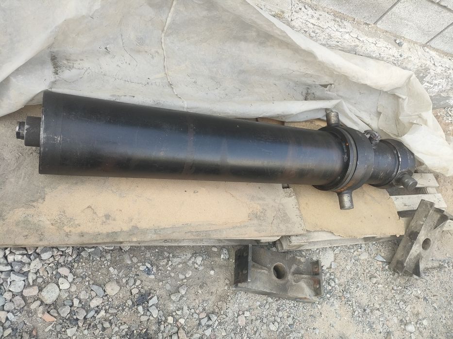 Цилиндр подъёма кузова