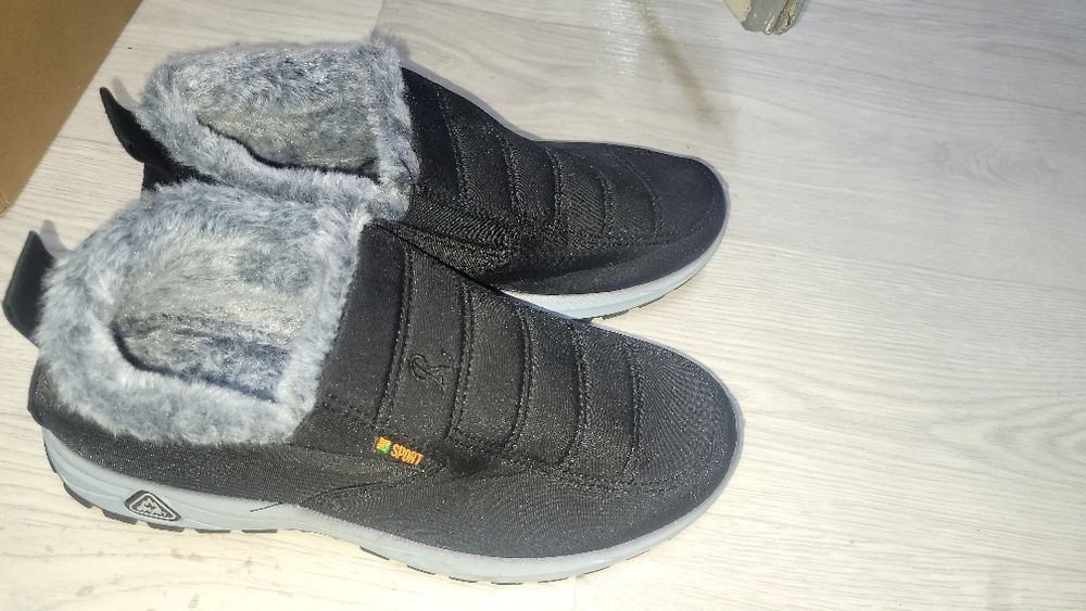 Продам кросовки новые зимние