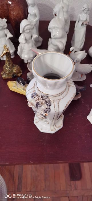 Vând bibelouri diferite modele