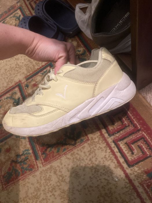 Кроссовки детские на девочку