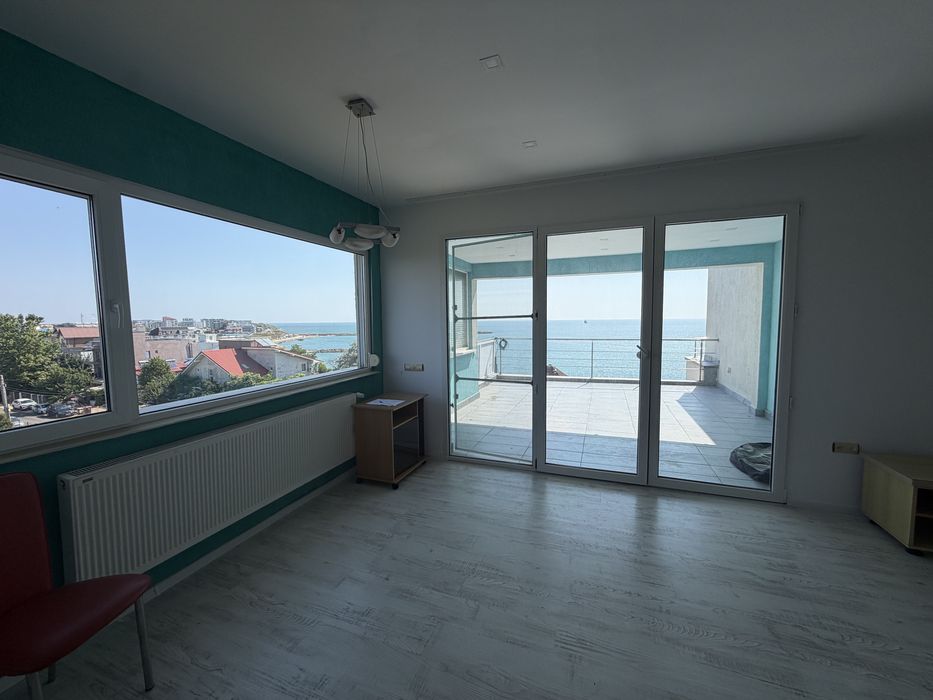 Apartament Costinesti vedere frontala la mare cu parcare