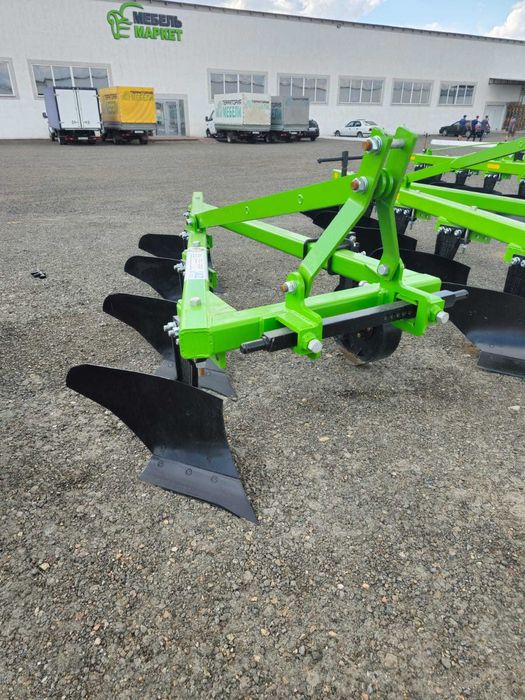 Плуг навесной ПЛН3-35 (без предплужников с литым башмаком)