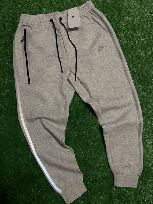 Nike tech fleece reflective