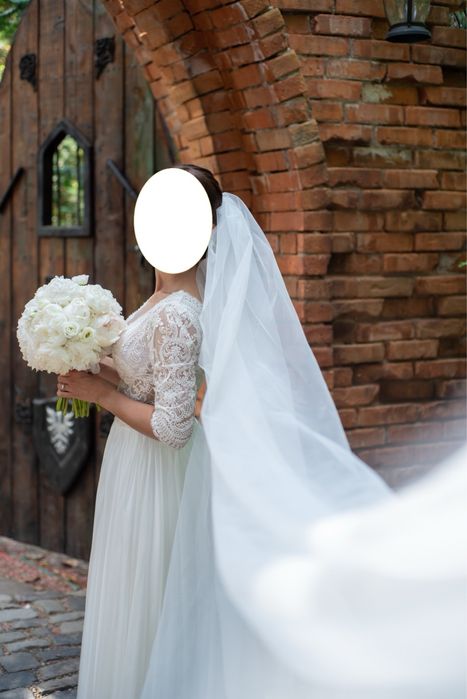 Rochie mireasa model A line