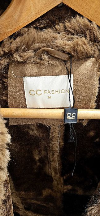 Топъл дамски кожух