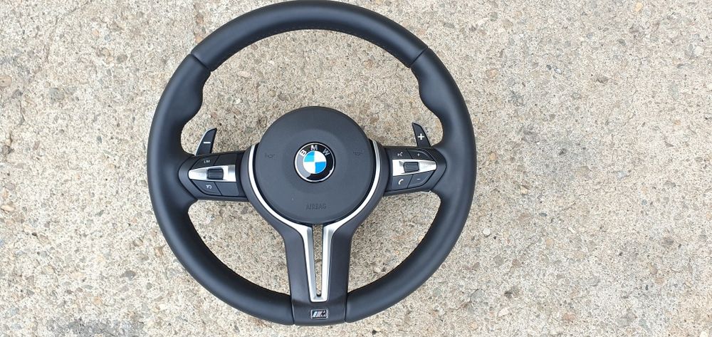 Volan BMW M5 M6 Performance BMW F10 F11 F06 F07 F01 Padele AirbagVolan