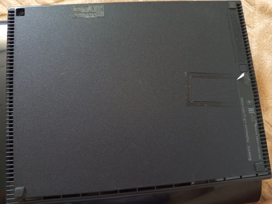 Продам Sony playstation 3 super slim.