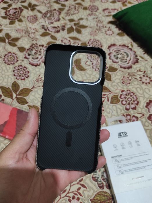 Чехлы на iPhone 15 Pro Max и 16.