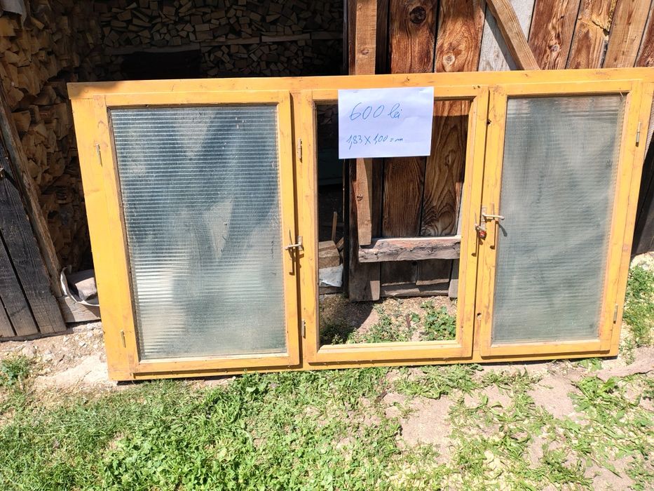 Ferestre și uși de vînzare